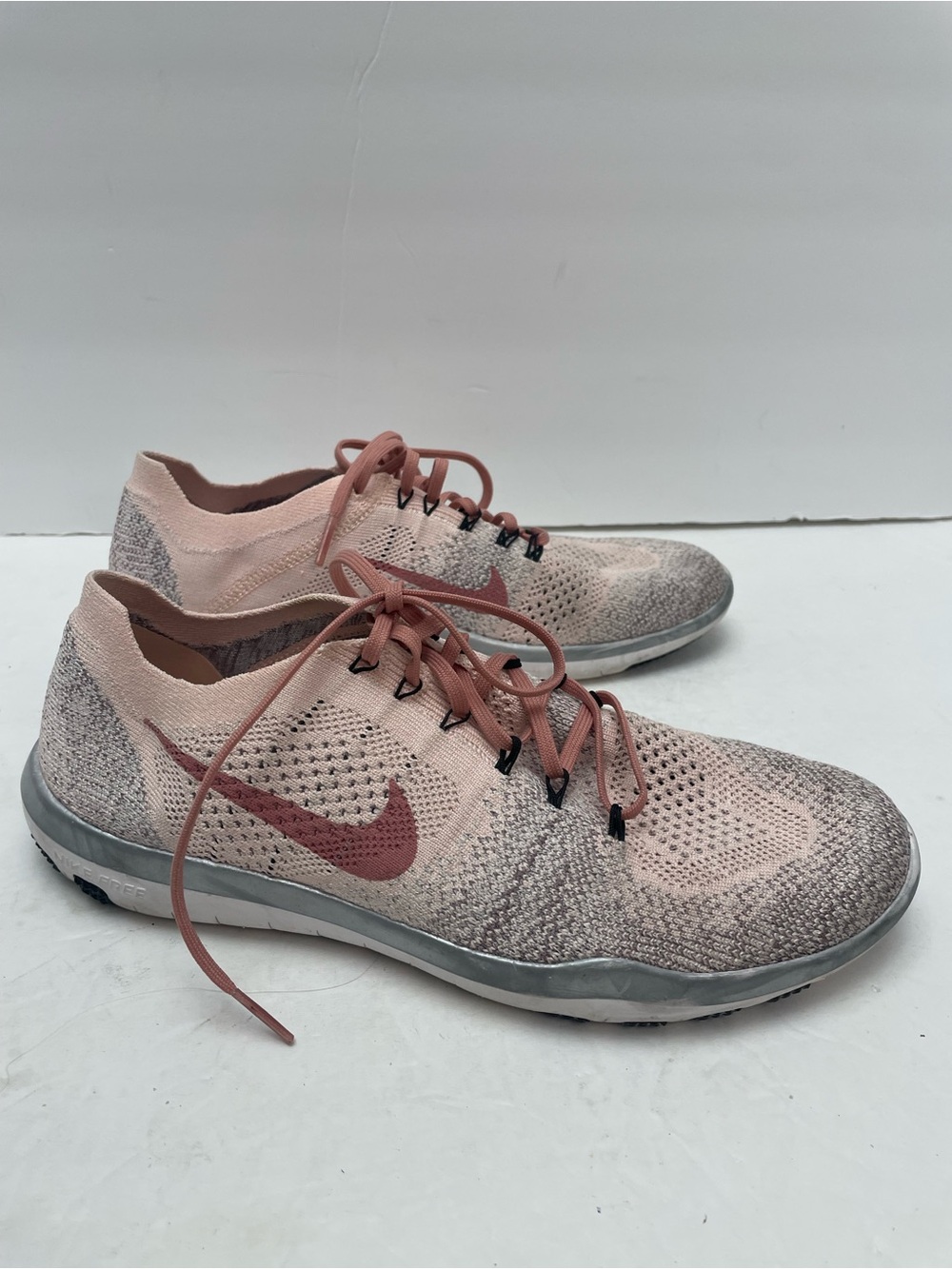 Nike Free Focus Flyknit 2 Chrome Blush women’s size 9
